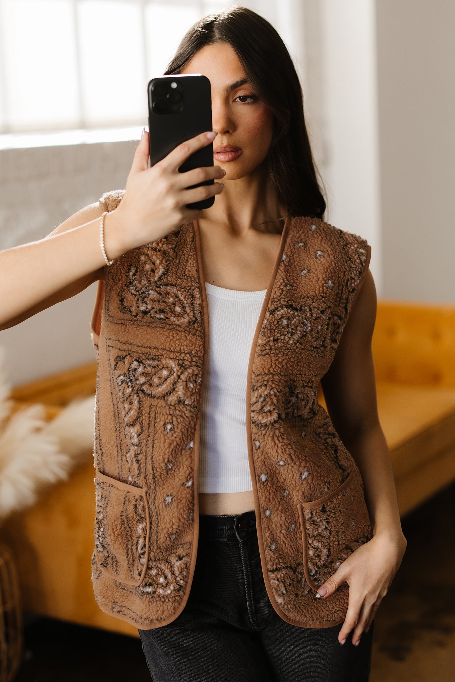 Brown Sherpa Paisley Print Pocketed Western Fashion Vest Jacket Secondary image