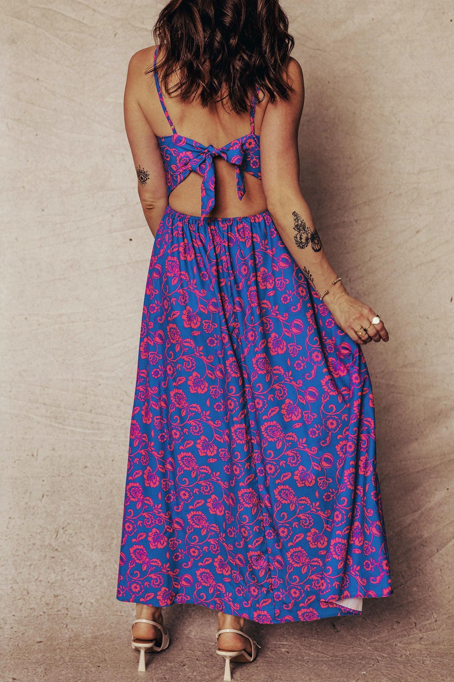 Blue Floral Print Twisted V Neck Tied Backless Maxi Dress Secondary image