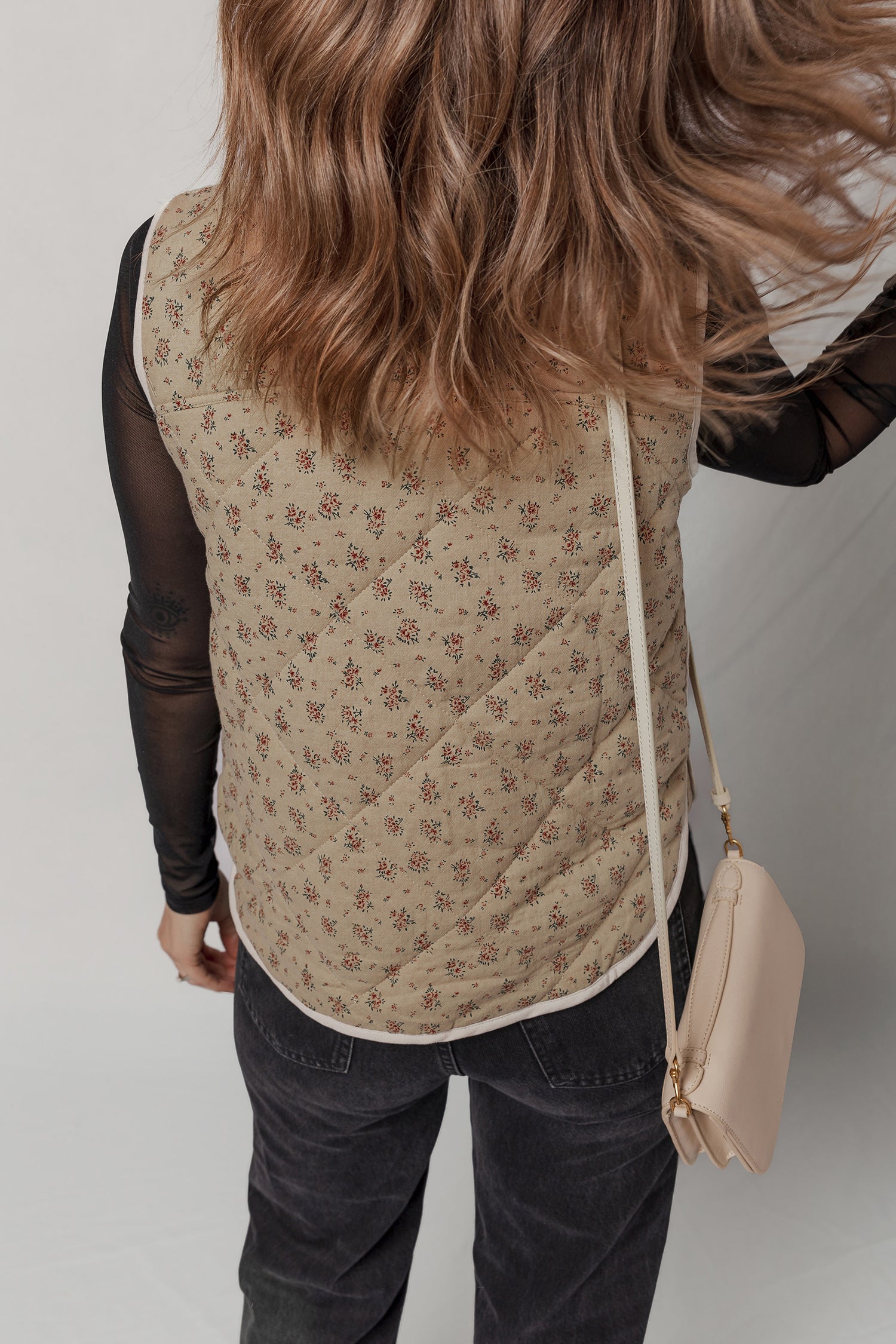 Khaki Floral Print Quilted Concealed Button Vest Secondary image