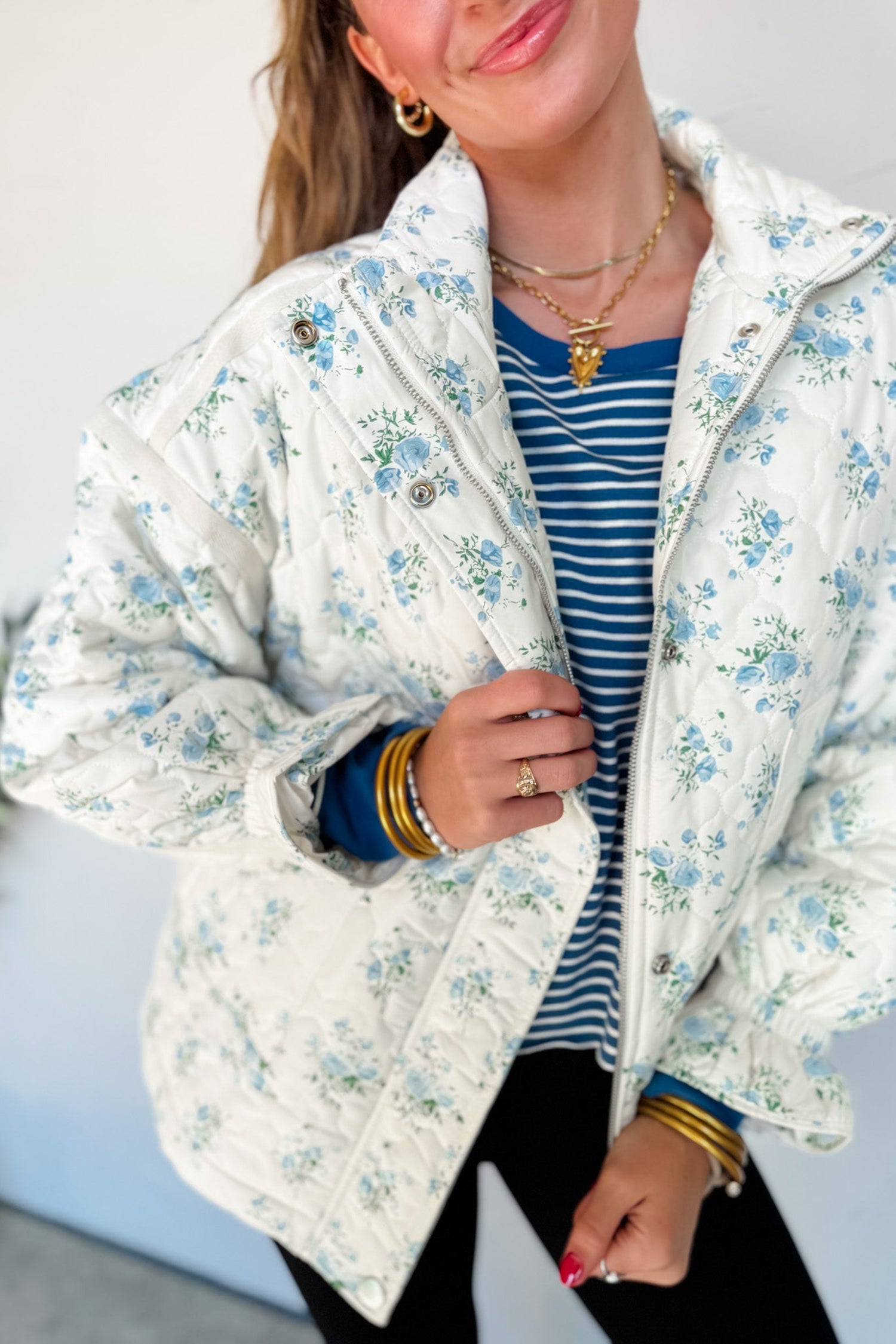 Sky Blue Floral Quilted Flounced Sleeve Casual Puffer Coat Secondary image